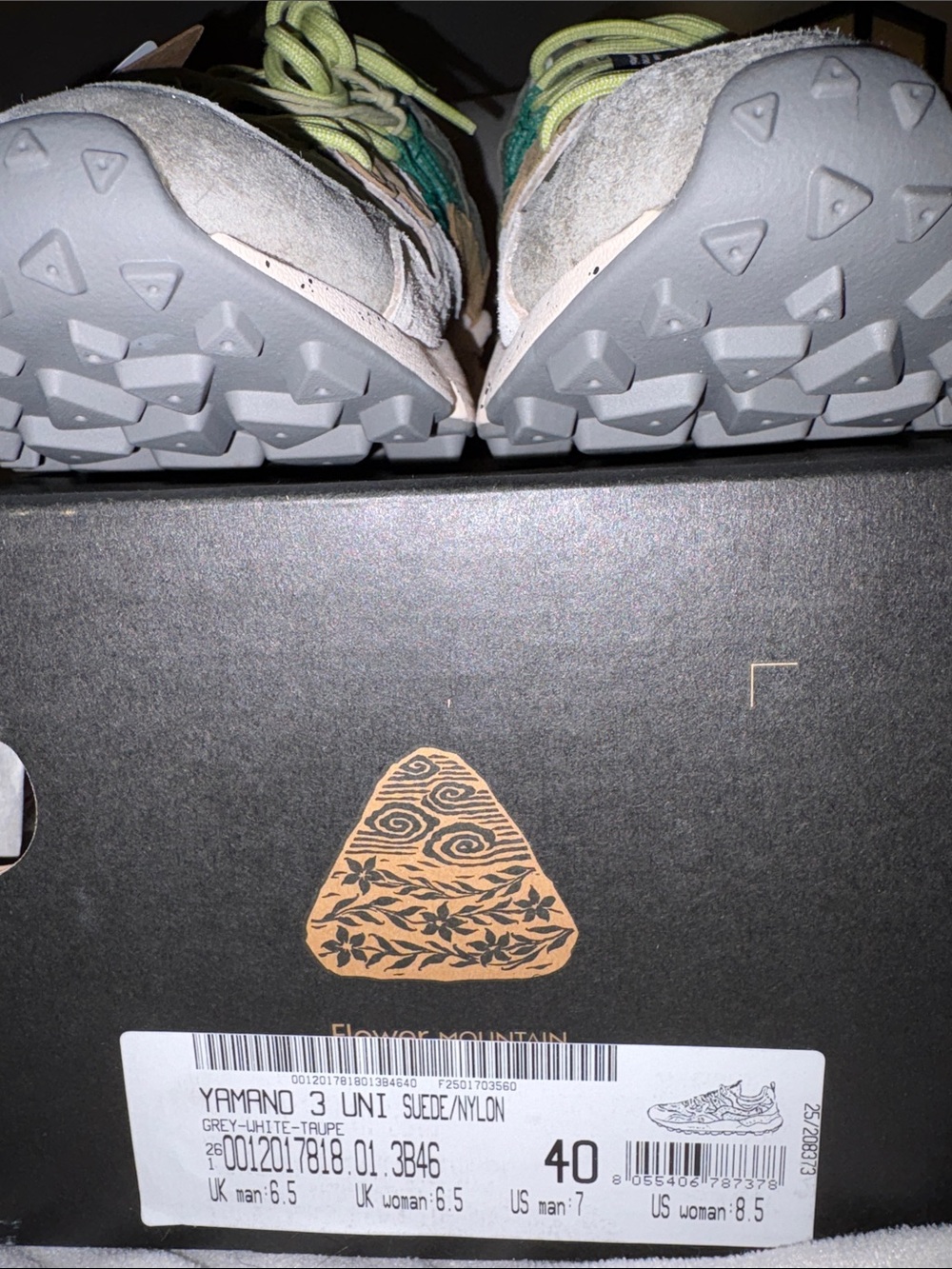 NWT Flower Mountain YAMANO 3 UNI
Suede technical fabric sneakers - White-Grey - Picture 10 of 16